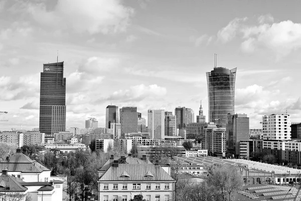 Weergave van de moderne city center. Zwart-wit. — Stockfoto