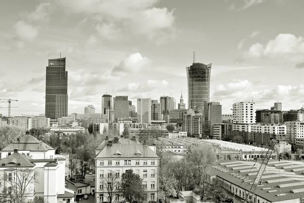 Visa moderna centrum. Svart och vitt. — Stockfoto