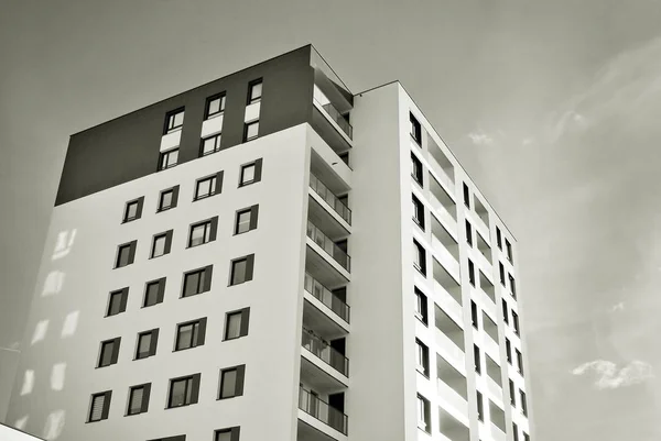 Modern,luxury apartment building. Black and white. — Stock Photo, Image