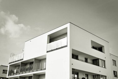 Modern apartman binası. siyah ve beyaz.
