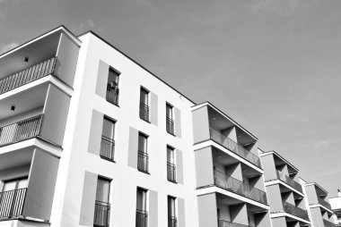 Modern apartman binası. siyah ve beyaz.