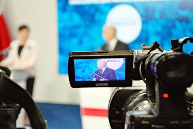 Basın toplantısında Parti hükümetinin iki yıl özetleme