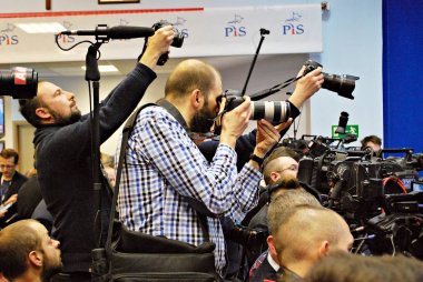 Basın toplantısında Parti hükümetinin iki yıl özetleme