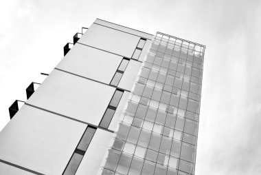 Modern apartman binası. siyah ve beyaz.