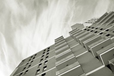 Modern apartman binası. siyah ve beyaz.