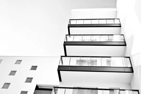 Moderne Flatgebouwen Gevel Van Een Modern Appartementencomplex Zwart Wit — Stockfoto