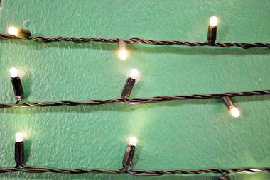 Bir dizi Noel ışığı.