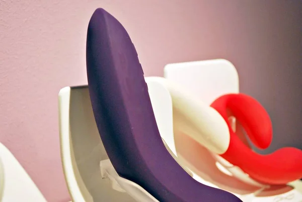 Sextoys Yapay Penis Vibratörler Popo Fişler Dahil Olmak Üzere Farklı — Stok fotoğraf