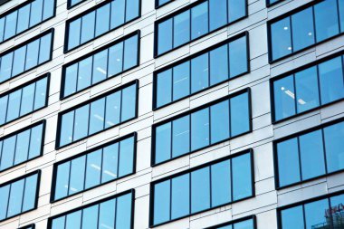 Şehirdeki modern ofis binası