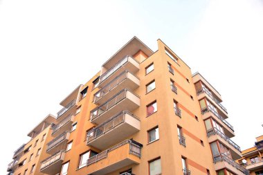 Şehirdeki modern apartman