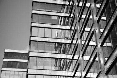 Modern ofis binası. Modern binanın mimari detaylar. Siyah ve beyaz.