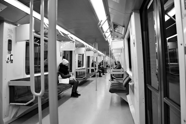 Metro Trein Interieur Zwart Wit — Stockfoto