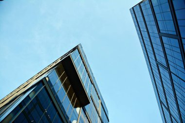 Ofis binası İş binası. Binanın dışı