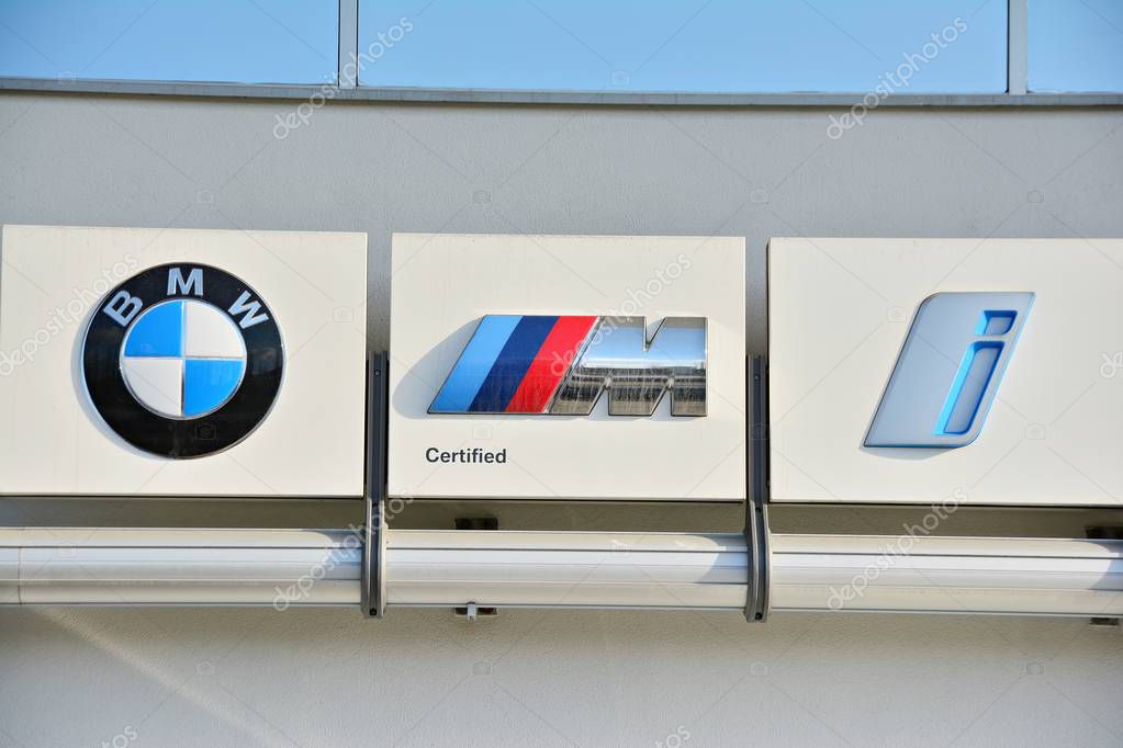 Warsaw,Poland. 5 February 2018.Warsaw,Poland. 5 February 2018.  BMW Showroom. Logo sign