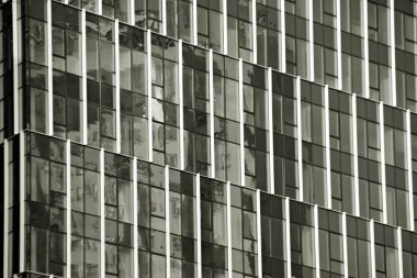 Ofis Binası. İşletme binası. Binanın dış. Siyah ve beyaz.