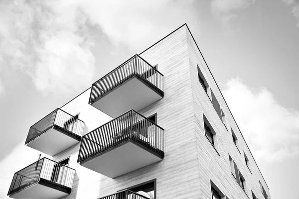 Gevel Van Een Modern Appartementencomplex Zwart Wit — Stockfoto