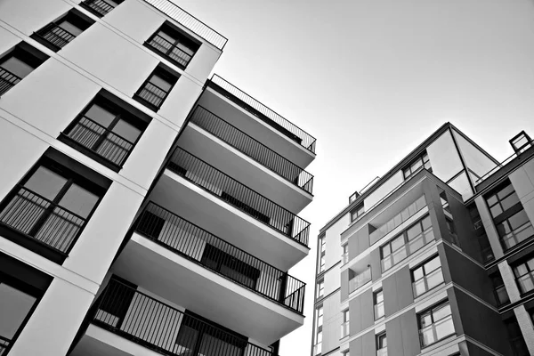 Gevel Van Een Modern Appartementencomplex Zwart Wit — Stockfoto