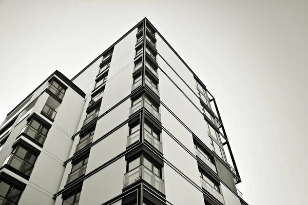 Fachada Moderno Edificio Apartamentos Blanco Negro — Foto de Stock