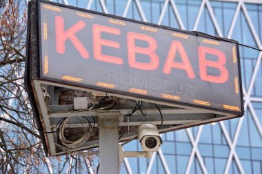 Direk üzerinde işareti kebap