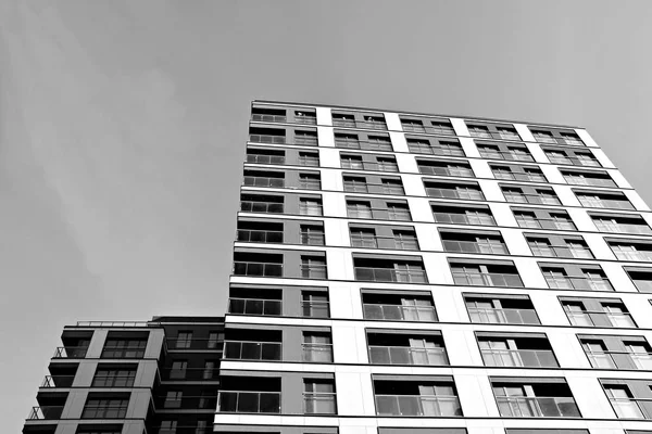 Detalle Nuevo Edificio Apartamentos Moderno Blanco Negro —  Fotos de Stock