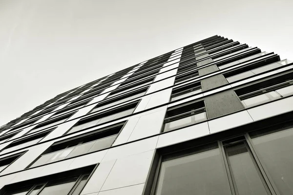 Detalle Nuevo Edificio Apartamentos Moderno Blanco Negro —  Fotos de Stock