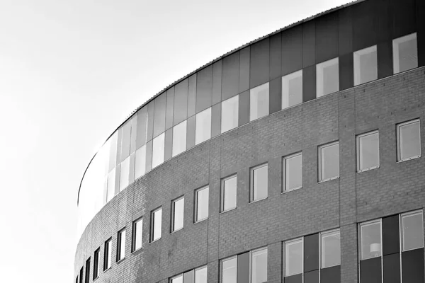 Glazen Wanden Van Een Kantoorgebouw Zakelijke Achtergrond Zwart Wit — Stockfoto