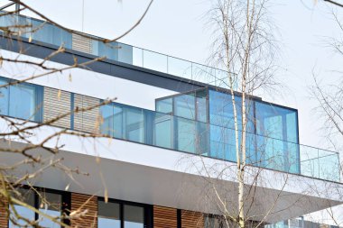Yeni bir modern apartman detay