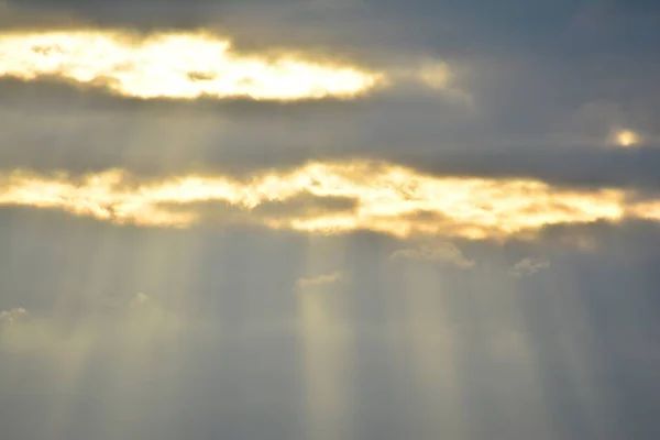 Verborgen Sun Sunset Achter Wolken — Stockfoto