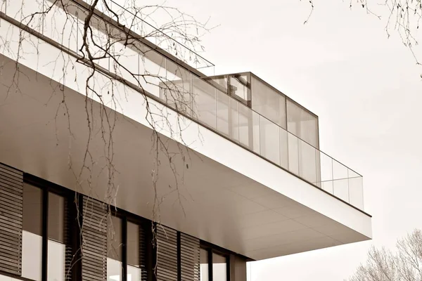 Detalle Nuevo Edificio Apartamentos Moderno Blanco Negro — Foto de Stock