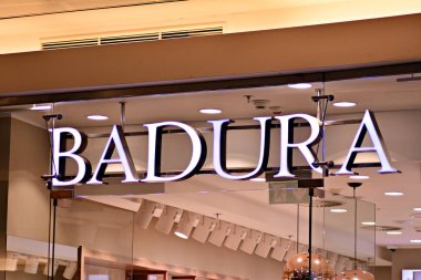 Varşova, Polonya. 16 Mart 2018. Badura imzala. Şirket tabela Badura.