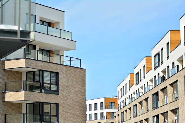 Новый современный жилой дом
