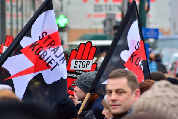 Warschau Polen Maart 2018 Duizenden Mensen Protesten Warschau Tegen Nieuwste — Stockfoto