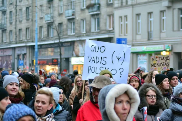 Варшава Польша Марта 2018 Года Тысячи Людей Протестуют Варшаве Против — стоковое фото