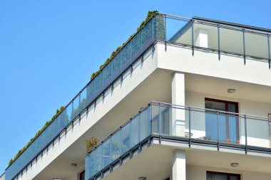 Yeni bir modern apartman detay
