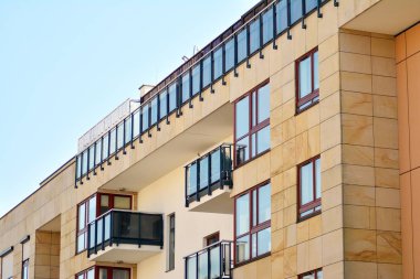 Yeni bir modern apartman detay