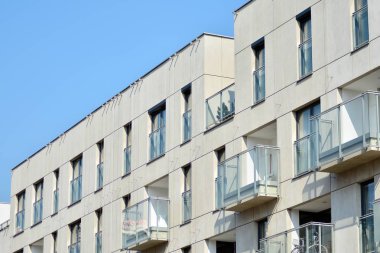 Yeni bir modern apartman detay