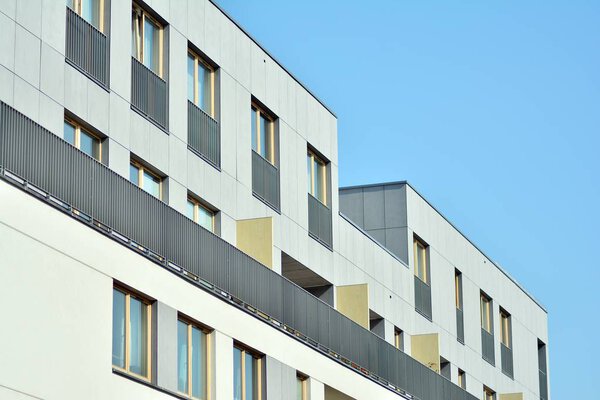 Новый современный жилой дом
