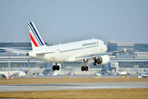 Varsóvia Polónia Março 2018 Avião Passageiros Air France Pouco Antes — Fotografia de Stock