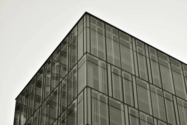 Moderno Edificio Oficinas Ciudad Exterior Blanco Negro — Foto de Stock