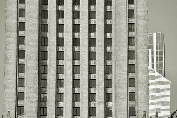 Сучасна Будівля Міського Офісу Зовні Чорно Білий — стокове фото