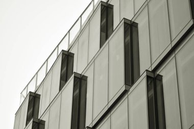 Modern şehir ofis binası dış. Siyah ve beyaz.