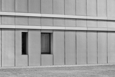 Modern şehir ofis binası dış. Siyah ve beyaz.