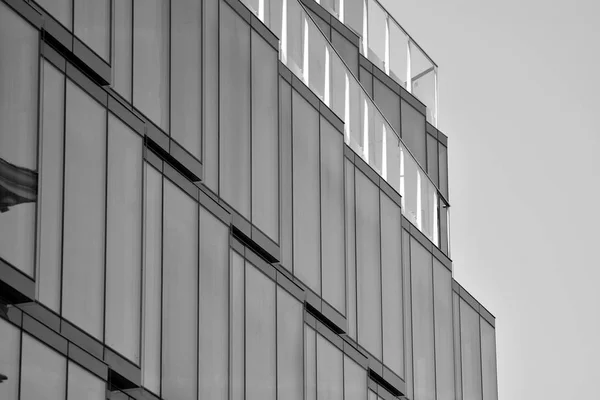 Moderno Edifício Escritórios Cidade Exterior Preto Branco — Fotografia de Stock