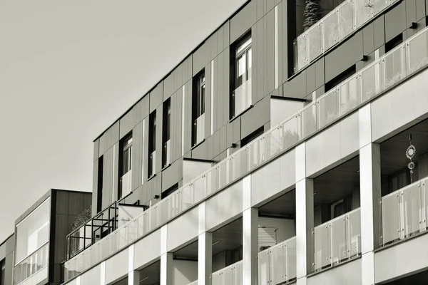 Fasáda Moderním Bytovém Domě Černá Bílá — Stock fotografie
