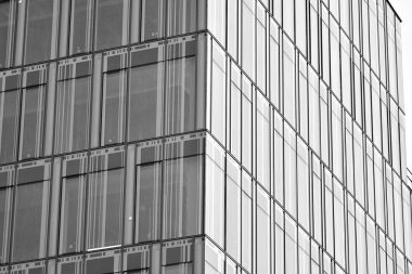 Modern şehir ofis binası dış. Siyah ve beyaz.