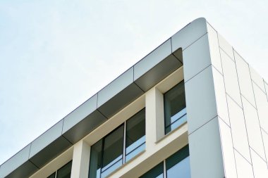 Modern mimarisi, cam ve çelik. Soyut mimari tasarım. 