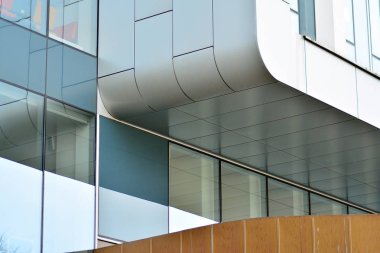 Modern mimarisi, cam ve çelik. Soyut mimari tasarım. 