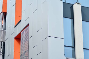 Modern mimarisi, cam ve çelik. Soyut mimari tasarım. 