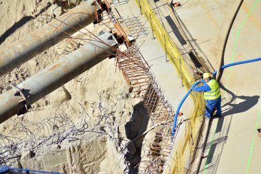 Varşova, Polonya. 6 Nisan 2018. Verso yer ofis binası inşaatı