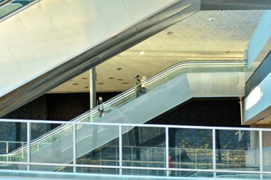 Lodz, Polonya. 7 Nisan 2018. Tren istasyonu iç. Lodz Fabryczna tren istasyonu,